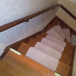 中古住宅を選ぶ時の注意点。階段の手すりの有無、後付け可能だが注意点もある