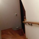 2世帯住宅やペットがいるお家には階段ドアがおすすめ。階段の幅や照明も考えて