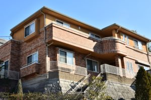 INAXのタイル外壁は素材そのものの特性を追及。耐震性がクリアできれば美観で勝る