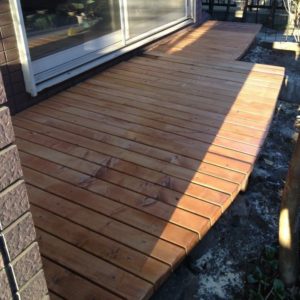 ウッドデッキは手入れが面倒。外構づくりで大切なのは自分の性格に合った素材選び