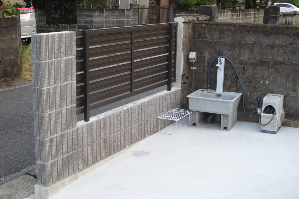 庭を駐車場につくり変えるときは水道業者も検討。外構費が安く抑えられるかも