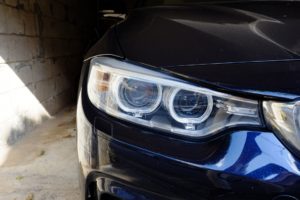 玄関の入り口が50㎝。間口が狭いと自転車や車の出入り、苦労が絶えない家