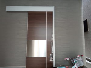 玄関ドアはＬＩＸＩＬのリモコンキーに決定。3階建てに住むなら電気錠一択