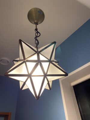 真鍮フレームで共に時を刻めるディクラッセのエトワールペンダントランプ