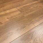 DAIKENのハピアフロアは幅広で比較的きれいに保て、見た目が好印象なフローリング