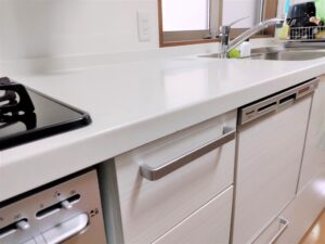 I字キッチンは普通過ぎる？おしゃれよりもコスト重視で実用性が丁度良い