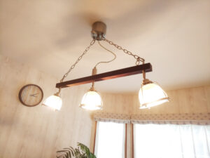 全体的にノスタルジックさが良い。リモコン付きで1つで3灯設置できるHERMOSAのDINER 3