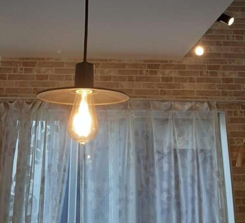 大光電機のLEDペンダントライトはレトロ感漂うフィラメント電球がプラスされヴィンテージ感がアップ