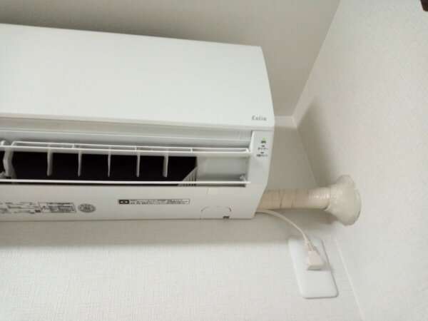 新築で取り付けたエアコン工事にトラブル発生。くらしのマーケットの業者の対応はいかに!?